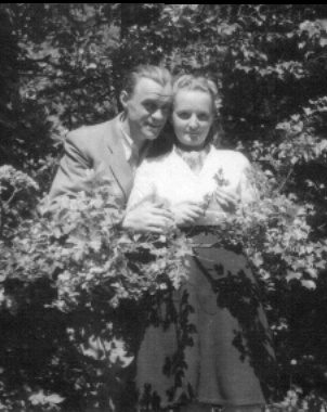 Stanisław wraz z przyszłą żoną, Haliną